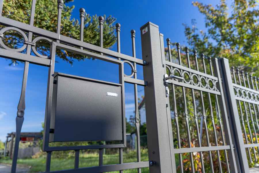 Zaunfeld "classic" mit integriertem Briefkasten